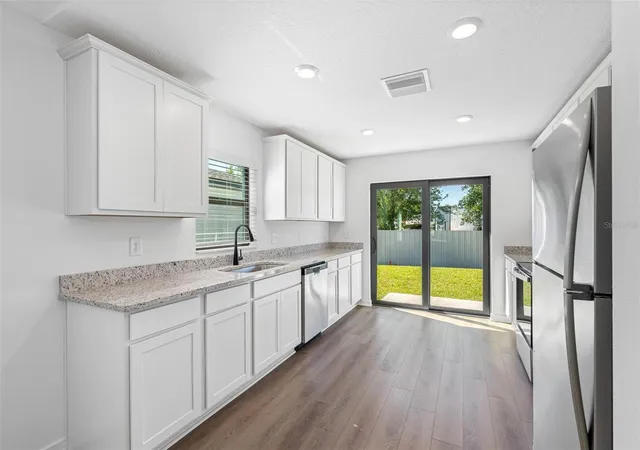 Photo 4 of Sale Pending at 11308 Linnet Rd, Weeki Wachee, FL 34614 | MLS# TB8499672 | Listing updated on 2026-08-22