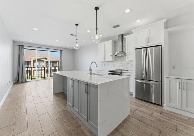 Homes for sale in Tampa, FL | 1022 Normandy Trace Rd, Tampa, FL 33602 | MLS# TB8499688