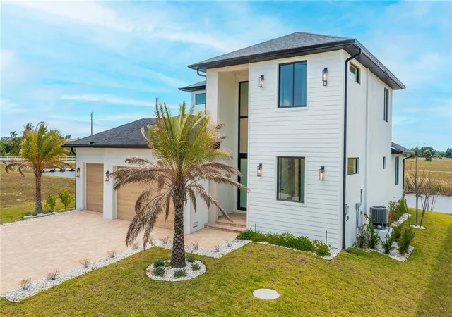 Photo 1 of Single family home for sale at 7 Sunflower Dr, Placida, FL 33946 | MLS# C7525099 | Listing updated on 2026-09-15