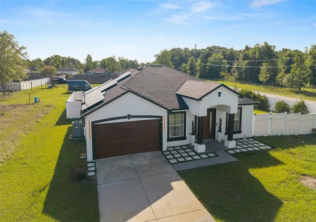 Photo 1 of Single family home for sale at 2 Juniper Ter, Ocala, FL 34480 | MLS# OM723122 | Listing updated on 2026-08-22