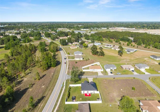 Photo 4 of Single family home for sale at 2 Juniper Ter, Ocala, FL 34480 | MLS# OM723122 | Listing updated on 2026-08-22