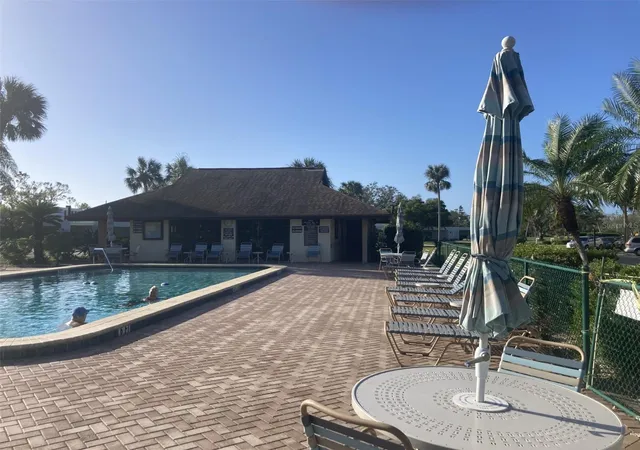 22nd image of 6114 43rd St W #103E, Bradenton, FL 34210 | MLS# A4690690