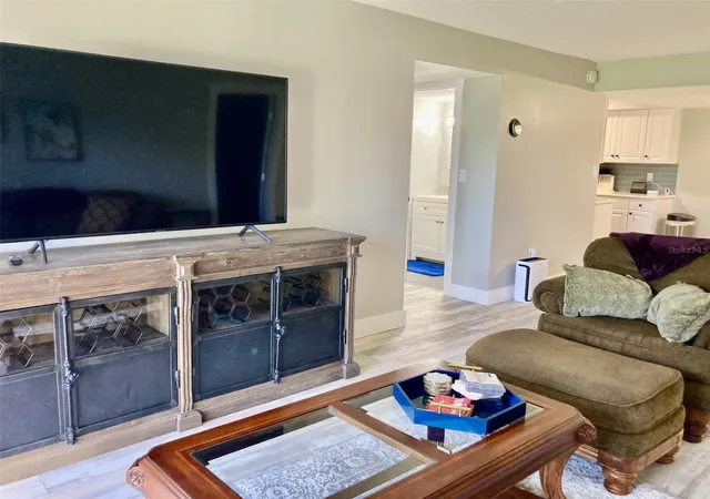 4th image of 6114 43Rd St W, Bradenton, FL 34210