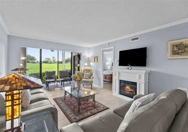 2nd image of 6211 Timber Lake Dr #B1, Sarasota, FL 34243 | MLS# N6143989