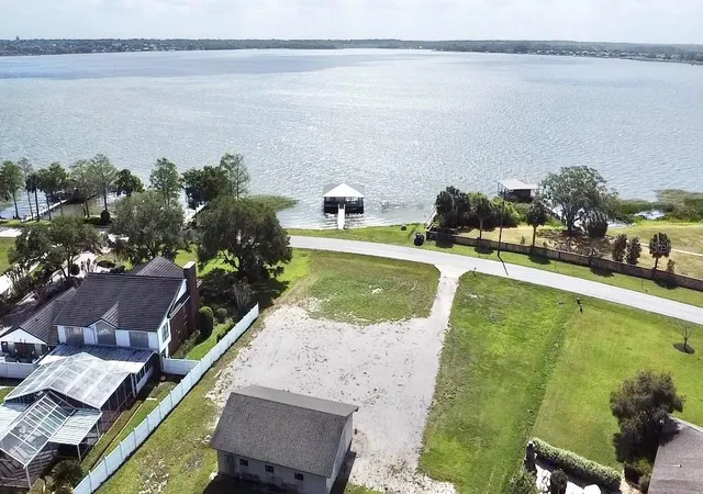 2nd image of 3155 Lakeshore Dr, Mount Dora, FL 32757 | MLS# G5111262