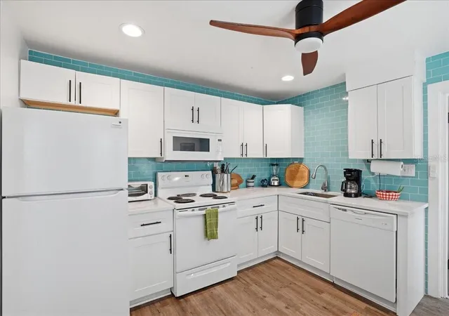 image of 130 86th Ter, Treasure Island, FL 33706 | MLS# TB8499738