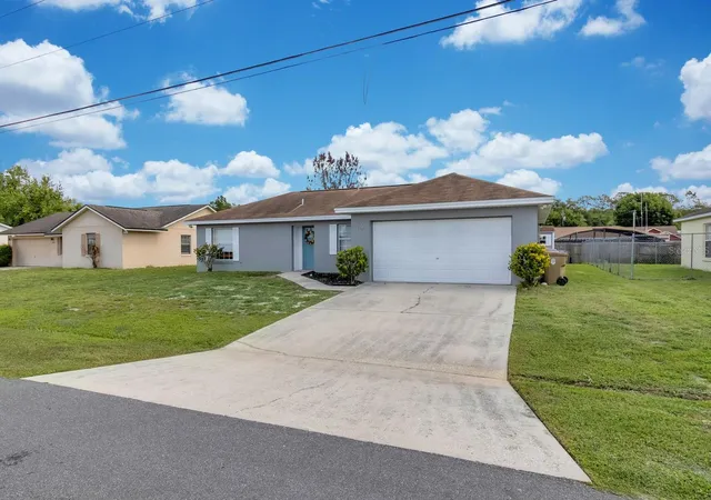 Photo 3 of Single family home for sale at 719 Del Ray Dr, Kissimmee, FL 34758 | MLS# S5148237 | Listing updated on 2026-08-07