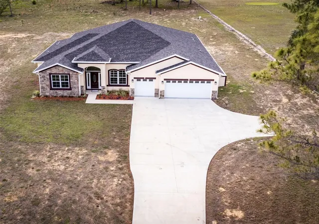 2nd image of 41289 County Road 452, Leesburg, FL 34788 | MLS# V4948613