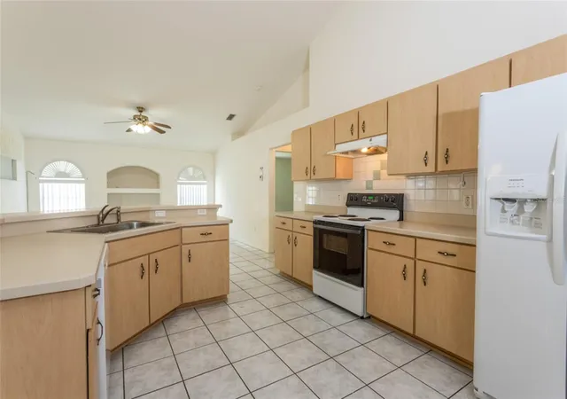 3rd image of 38 Pittwick Ln, Palm Coast, FL 32164 | MLS# FC317880