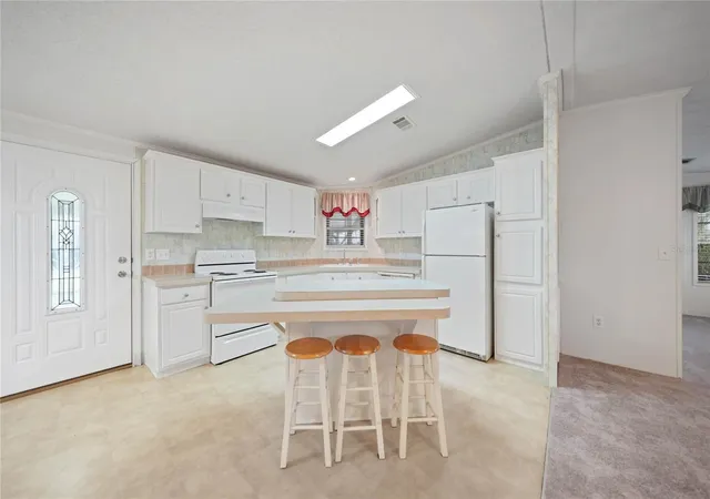 Photo 3 of Manufactured home for sale at 2100 Kings Hwy #517, Port Charlotte, FL 33980 | MLS# C7525114 | Listing updated on 2026-10-20