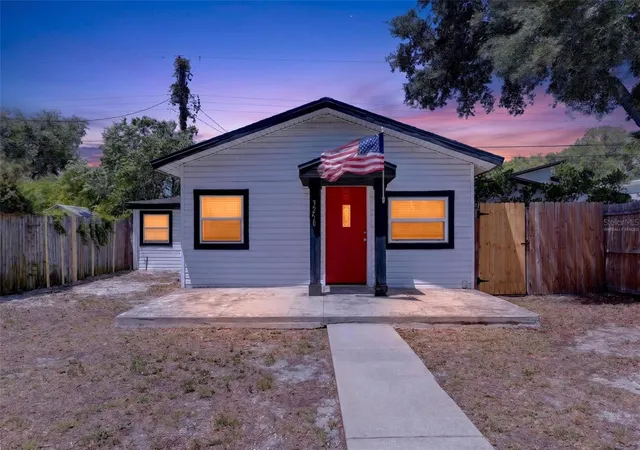 1st image of 3250 Prescott St N, St Petersburg, FL 33713 | MLS# A4690739