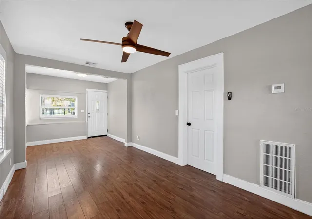 Photo 3 of Sale Pending at 3250 Prescott St N, St Petersburg, FL 33713 | MLS# A4690739 | Listing updated on 2026-10-14