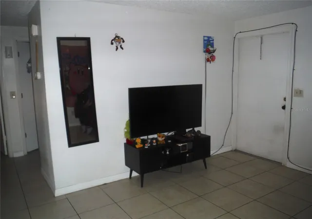 Photo 4 of House for sale at 118 Lake Ave SE, Largo, FL 33771 | MLS# TB8499836 | Listing updated on 2026-10-06