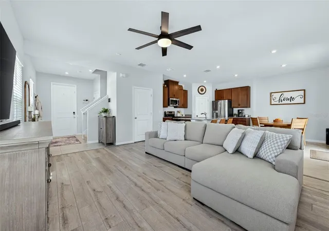 Photo 4 of Single family home for sale at 381 Crestwind Dr, Daytona Beach, FL 32124 | MLS# V4948616 | Listing updated on 2026-09-15