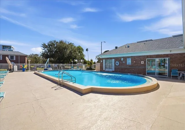 2nd image of 4138 37Th St S, Saint Petersburg, FL 33711