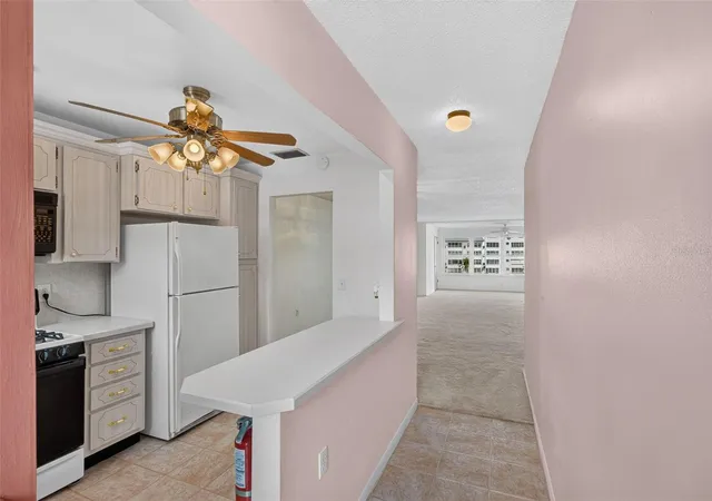 Photo 3 of Condo for sale at 6025 Shore Blvd S #303, Gulfport, FL 33707 | MLS# TB8499850 | Listing updated on 2026-10-06