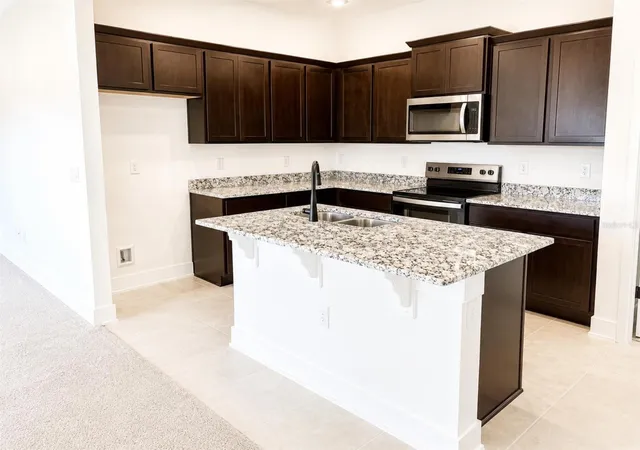 Photo 3 of Single family home for sale at 247 Verny Grv Ln, Leesburg, FL 34748 | MLS# O6400801 | Listing updated on 2026-09-21