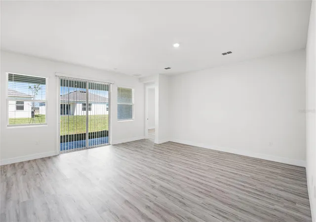 3rd image of 5415 Cloudberry Ave, Lakeland, FL 33811 | MLS# O6400806