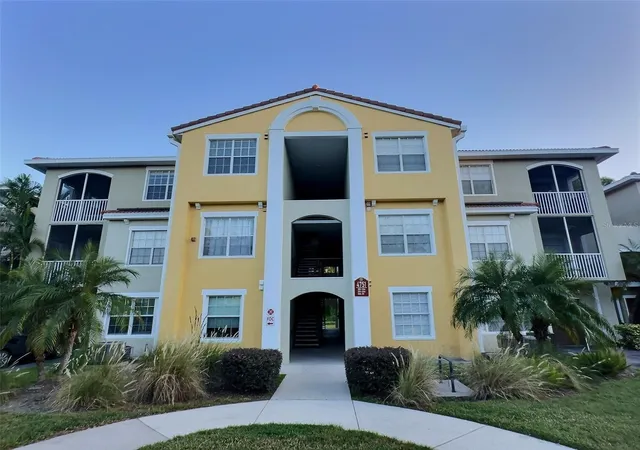 2nd image of 4751 Travini Cir #4-105, Sarasota, FL 34235 | MLS# A4690758