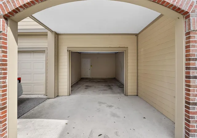3rd image of 7800 Point Meadows Dr #1338, Jacksonville, FL 32256 | MLS# FC317908