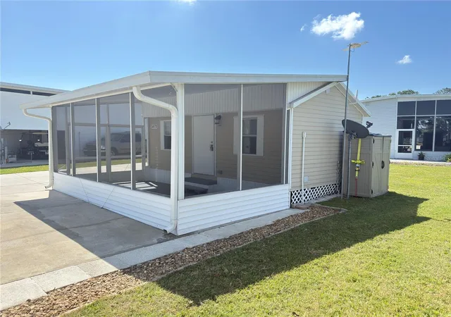 3rd image of 5073 Shore Line Dr, Polk City, FL 33868 | MLS# P4938500