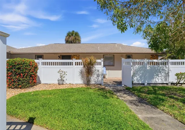 Homes for sale in Fort Myers, FL | 4289 Island Cir #1, Fort Myers, FL 33919 | MLS# C7525125