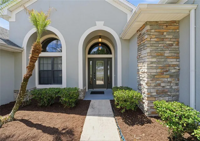 Photo 4 of Single family home for sale at 8061 Waterbury Way, Mount Dora, FL 32757 | MLS# G5111288 | Listing updated on 2026-07-22