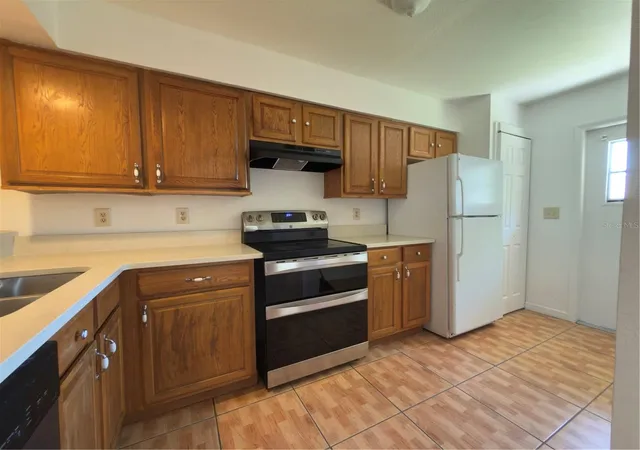 3rd image of 3136 Enclave Ct, Kissimmee, FL 34746 | MLS# S5148257