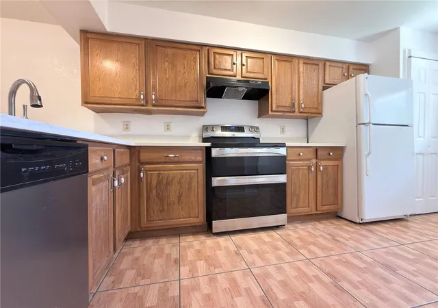 4th image of 3136 Enclave Ct, Kissimmee, FL 34746 | MLS# S5148257