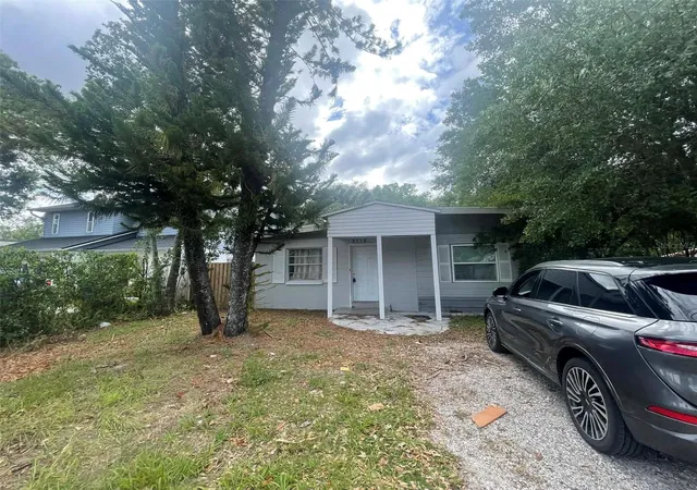 Photo 2 of Manufactured home for sale at 8716 N Tangerine Pl, Tampa, FL 33617 | MLS# TB8499926 | Listing updated on 2026-09-11