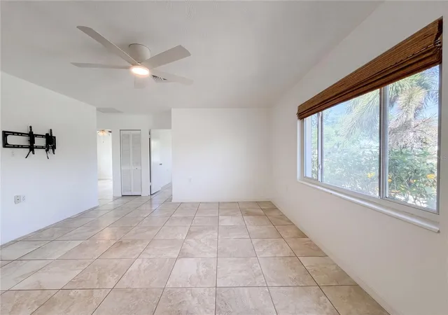 Homes for sale in Englewood, FL | 829 E 4Th St, Englewood, FL 34223 | MLS# O6400871