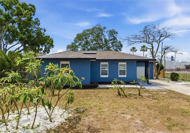 Homes for sale in Largo, FL | 923 1st Ave Nw, Largo, FL 33770 | MLS# TB8499948