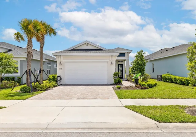 2nd image of 819 Liliana Dr, Deland, FL 32724 | MLS# O6400873