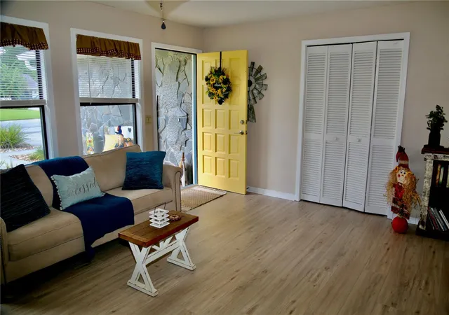 Photo 4 of Single family home for sale at 1069 SE 57th Avenue, Ocala, FL 34480 | MLS# OM723175 | Listing updated on 2026-10-26
