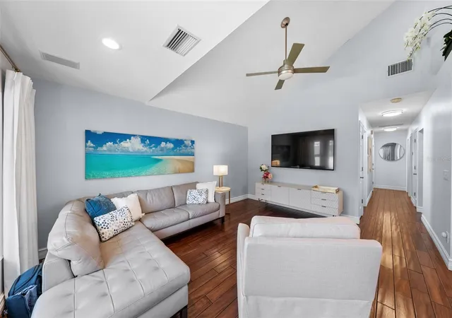 Homes for sale in Tampa, FL | 4109 W Empedrado St, Tampa, FL 33629 | MLS# TB8499959