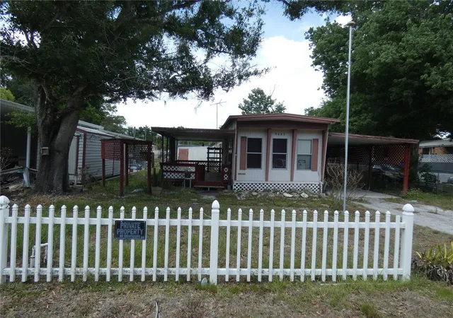 Homes for sale in New Port Richey, FL | 9405 Loras St, New Port Richey, FL 34654 | MLS# W7885033