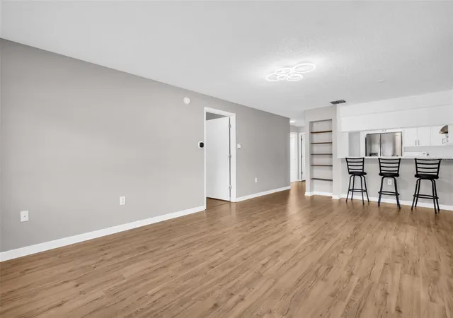 Listing Photo 5 - Condo for sale in building located at 2765 Countryside Blvd, CLEARWATER, FL 33761 - Unit #104