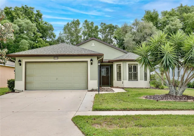 Photo 1 of Single family home for sale at 27210 Stoney Brk Dr, Leesburg, FL 34748 | MLS# O6400899 | Listing updated on 2026-05-23