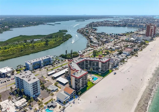 Listing Photo 2 - Condo for sale in building located at 18304 Gulf Blvd, Redington Shores, FL 33708 - Unit #505