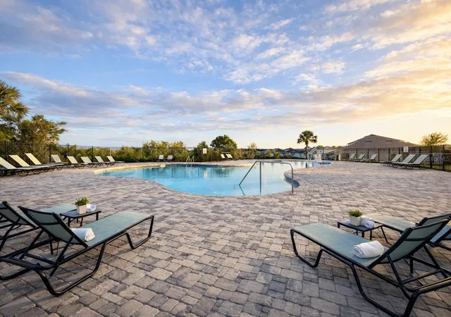 5th image of 445 Mckenna Dr, Winter Haven, FL 33881 | MLS# O6400933