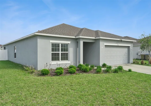 Photo 3 of Single family home for sale at 392 Citrine Loop, Kissimmee, FL 34758 | MLS# S5148295 | Listing updated on 2026-04-22