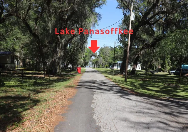 Homes for sale in Lake Panasoffkee, FL | 2466 Cr 401A, Lake Panasoffkee, FL 33538 | MLS# A4690801