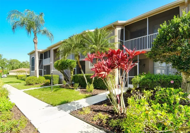 Photo 3 of Sale Pending at 5271 Mahogany Run Ave #712, Sarasota, FL 34241 | MLS# A4690805 | Listing updated on 2026-08-27