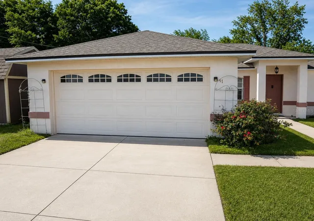 Photo 1 of Single family home for sale at 41 Pine Crse Loop, Ocala, FL 34472 | MLS# OM723190 | Listing updated on 2026-06-30
