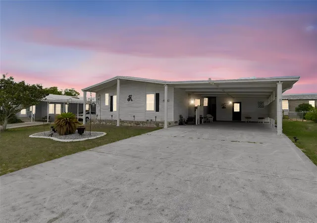 Homes for sale in Brooksville, FL | 14131 Delsilver Dr, Brooksville, FL 34613 | MLS# TB8500056