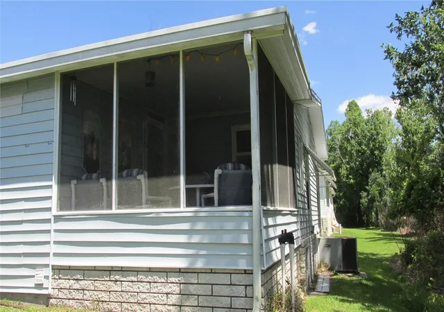 Photo 3 of Manufactured home for sale at 157 Victoria Dr, Haines City, FL 33844 | MLS# L4961277 | Listing updated on 2026-05-24