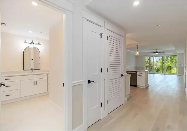 5th image of 280 Hidden Bay Dr #302, Osprey, FL 34229 | MLS# A4690813
