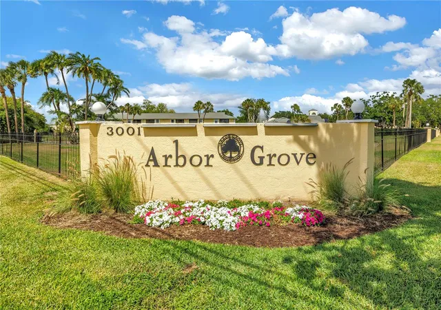 2nd image of 3001 58Th Ave S #315, Saint Petersburg, FL 33712 | MLS# TB8500058
