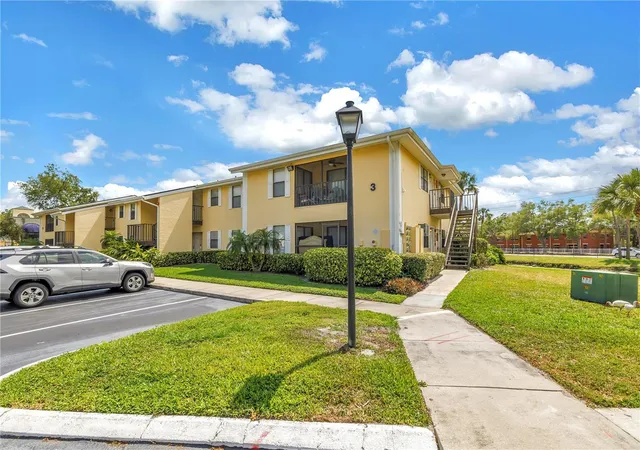 3rd image of 3001 58Th Ave S #315, Saint Petersburg, FL 33712 | MLS# TB8500058
