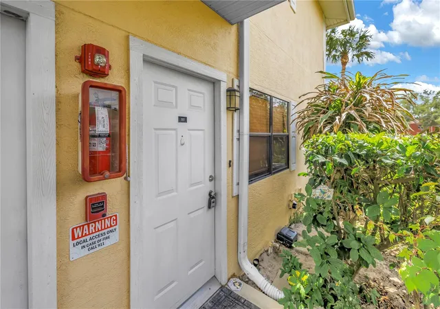 4th image of 3001 58Th Ave S #315, Saint Petersburg, FL 33712 | MLS# TB8500058